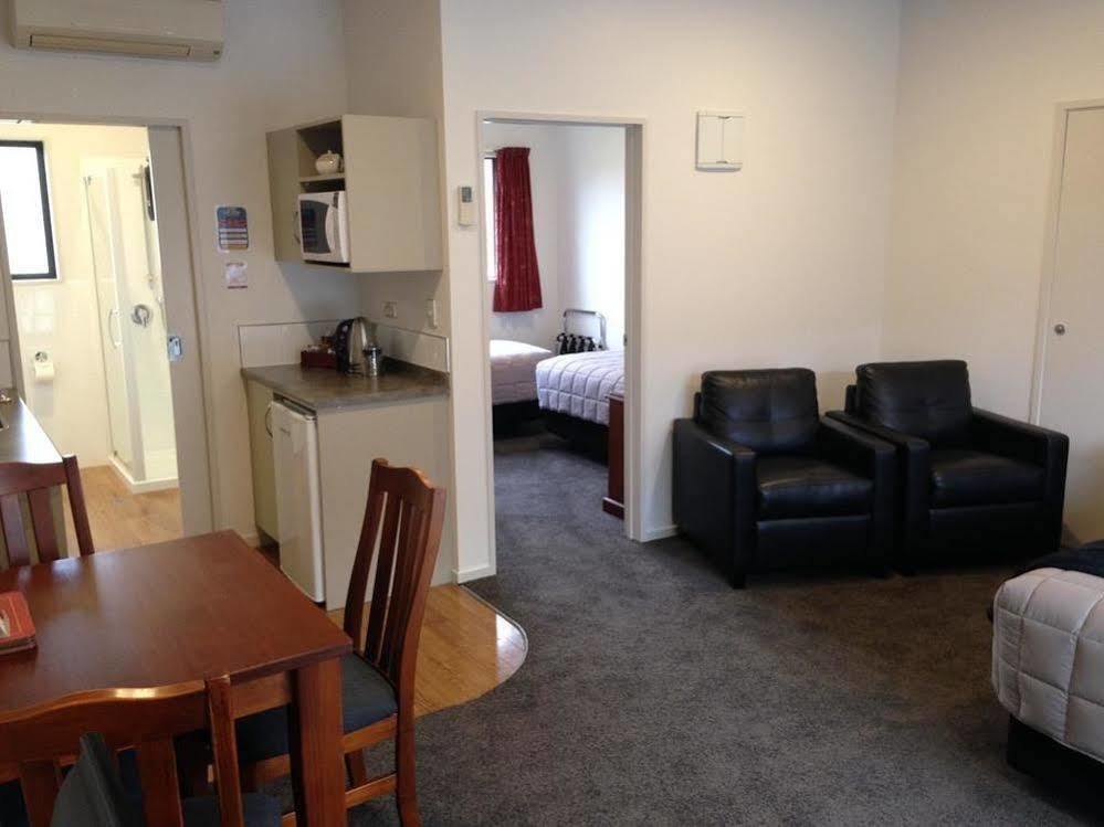 Carrick Lodge Motel Cromwell Bagian luar foto