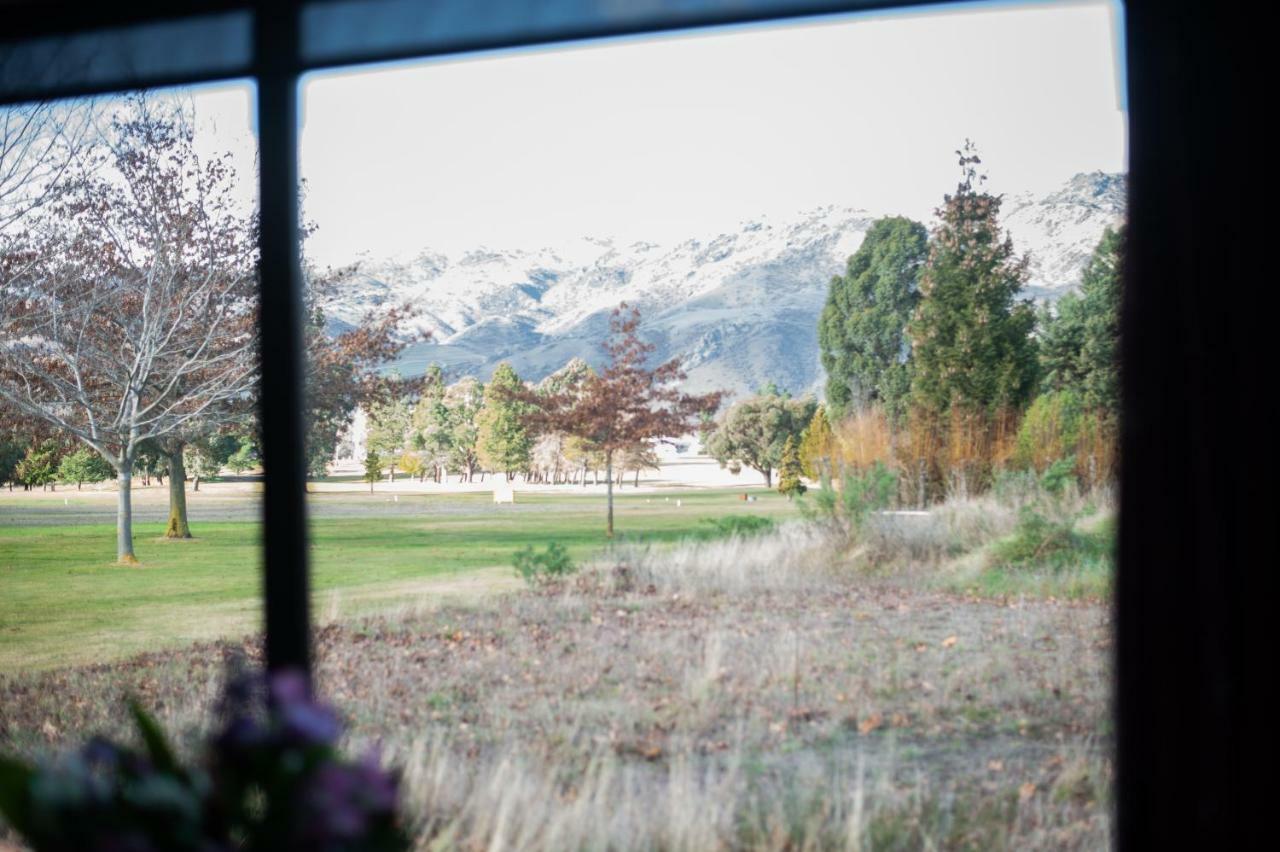 Carrick Lodge Motel Cromwell Bagian luar foto