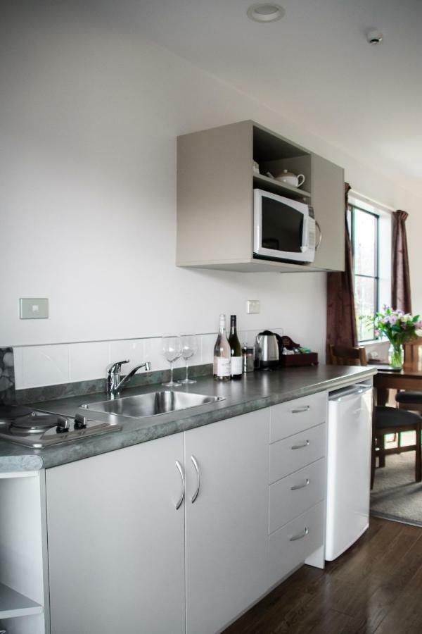 Carrick Lodge Motel Cromwell Bagian luar foto